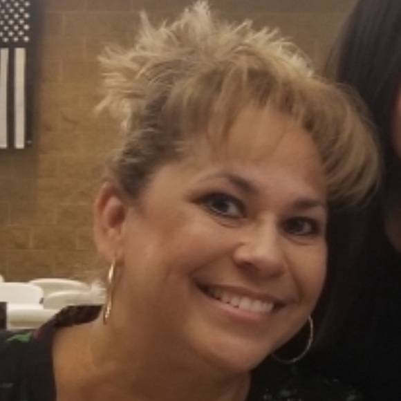 Meet your Posher, Lisa - Picture 3 of 3